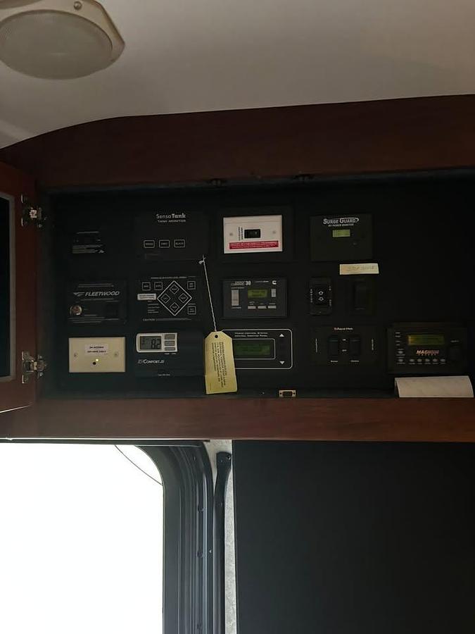 Used 2013 American Coach American Revolution 38S Class A Motorhome