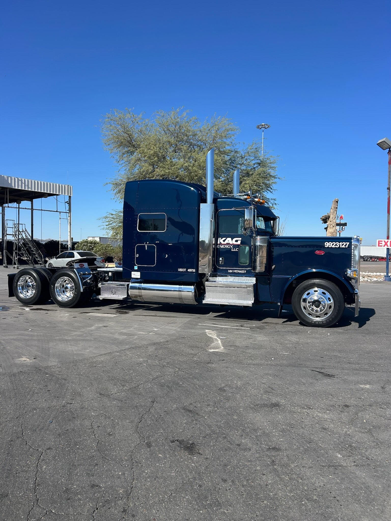 Used 2021 Peterbilt 389 Conventional Sleeper Semi