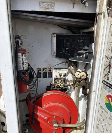 Used 2006 Peterbilt 335