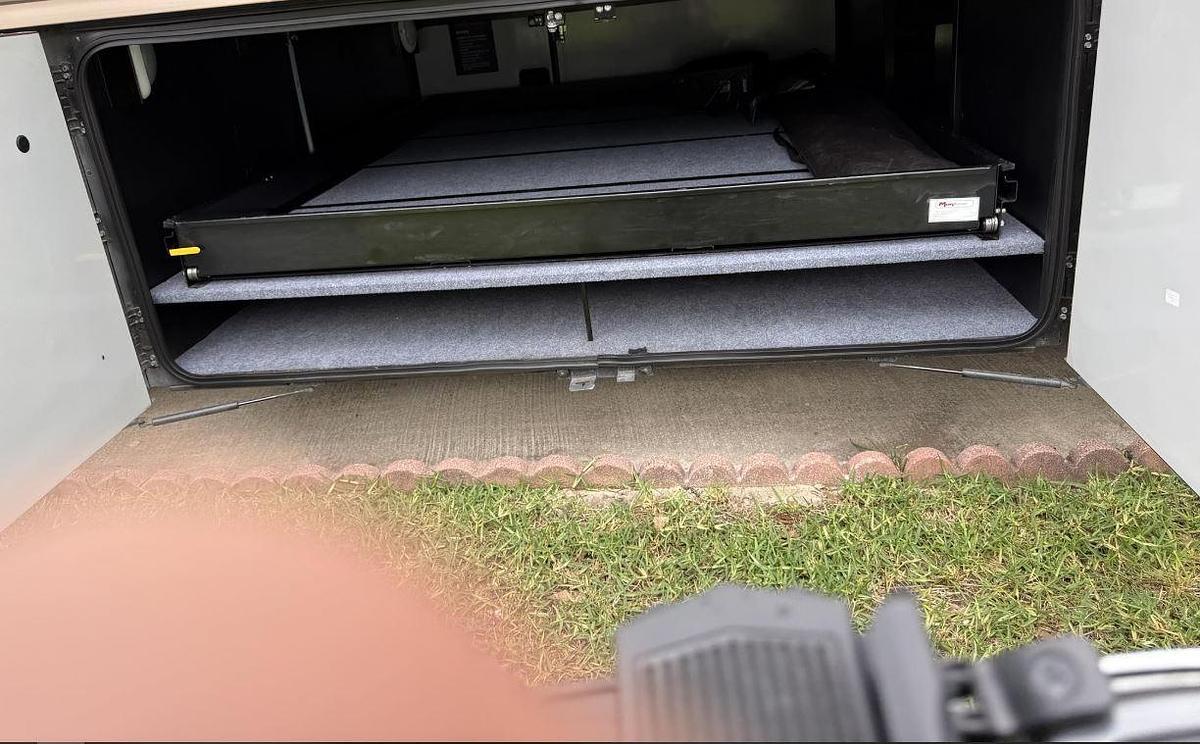 Used 2016 Winnebago Journey 40R