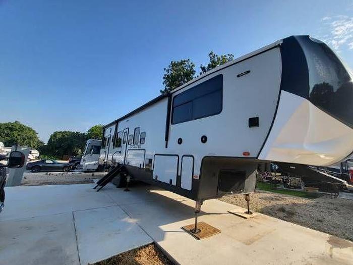 Used 2019 Heartland Cyclone 4007