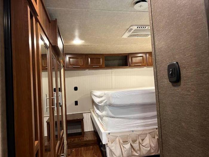 Used 2014 Keystone Fuzion FZ310