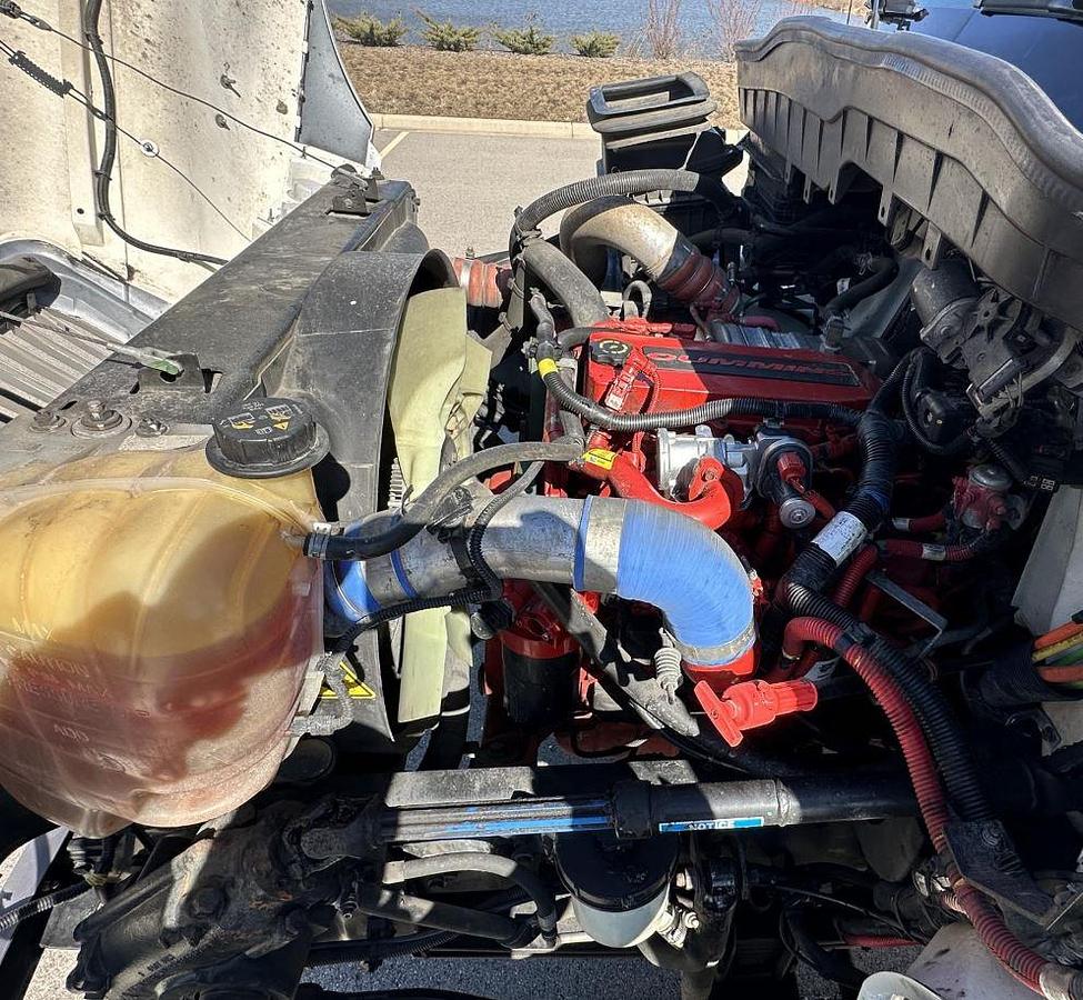 Used 2020 International MV Box Truck