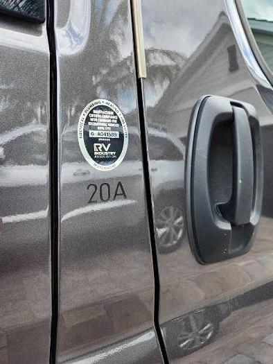 Used 2022 Thor Tellaro 20A