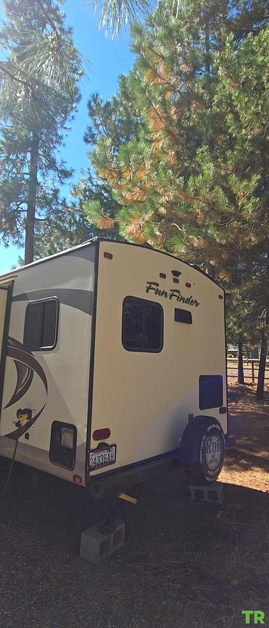 Used 2016 Cruiser RV Fun Finder Xtreme Lite M-241LRK Travel Trailer