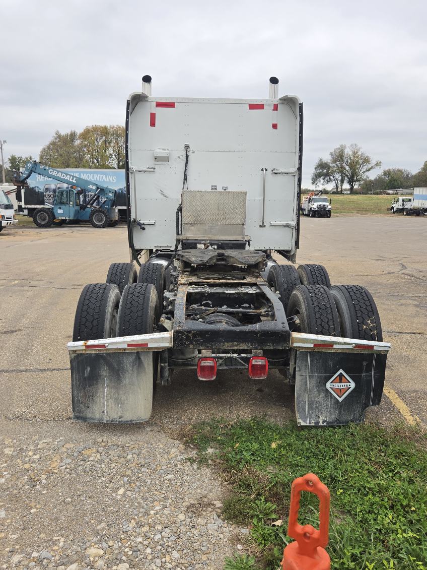 Used 2004 Peterbilt 379