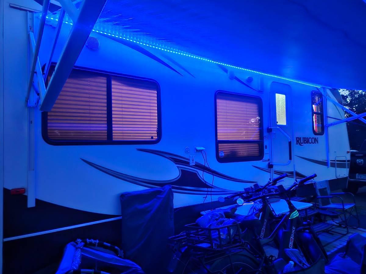 Used 2013 Dutchmen Rubicon Toy Hauler