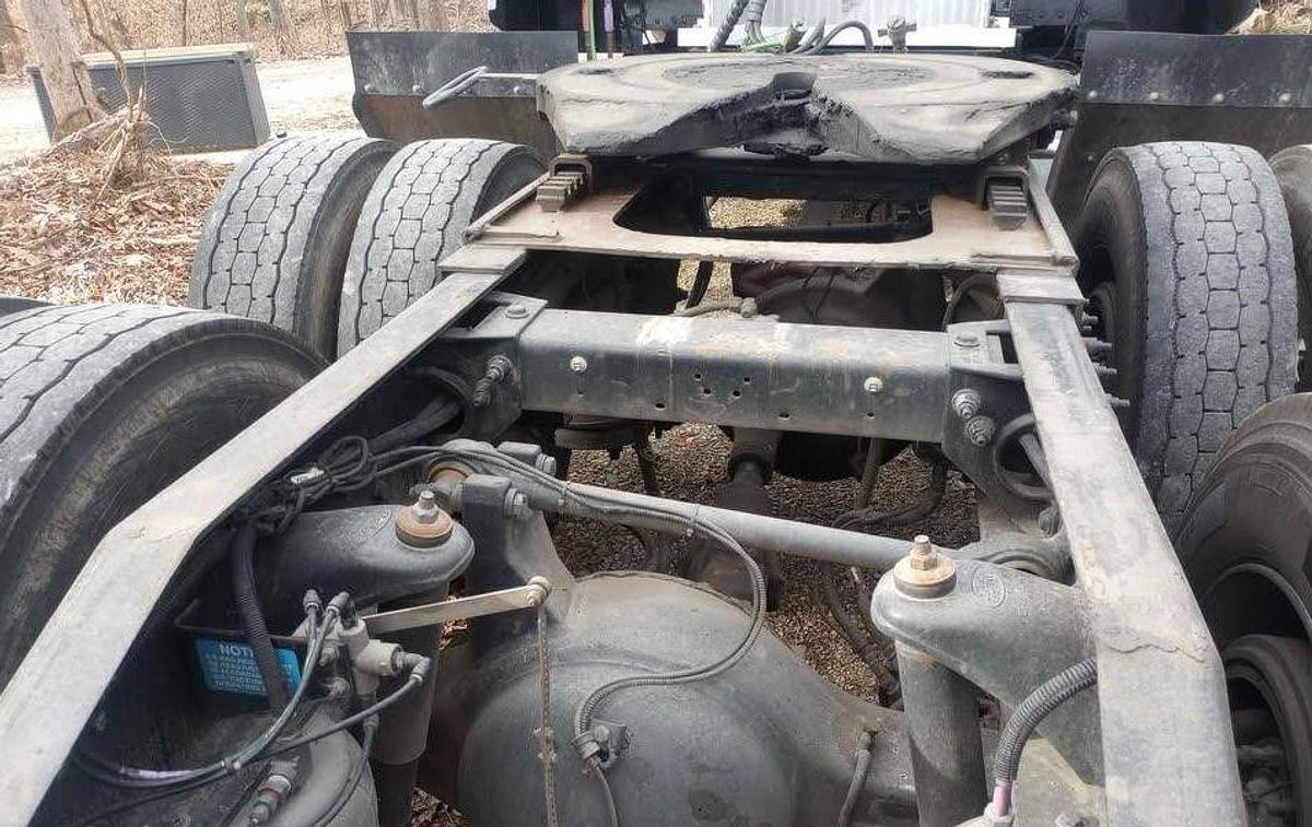 Used 2009 PETERBILT 389