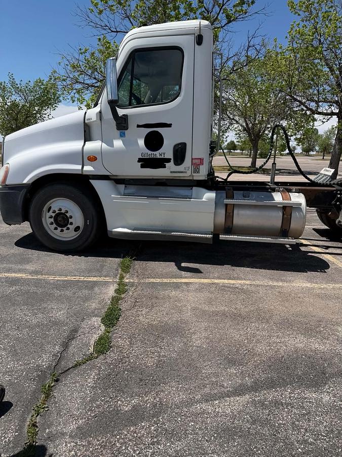 Used 2009 Freightliner Cascadia w/ 1985 Siebert 65-Ton RGN Package