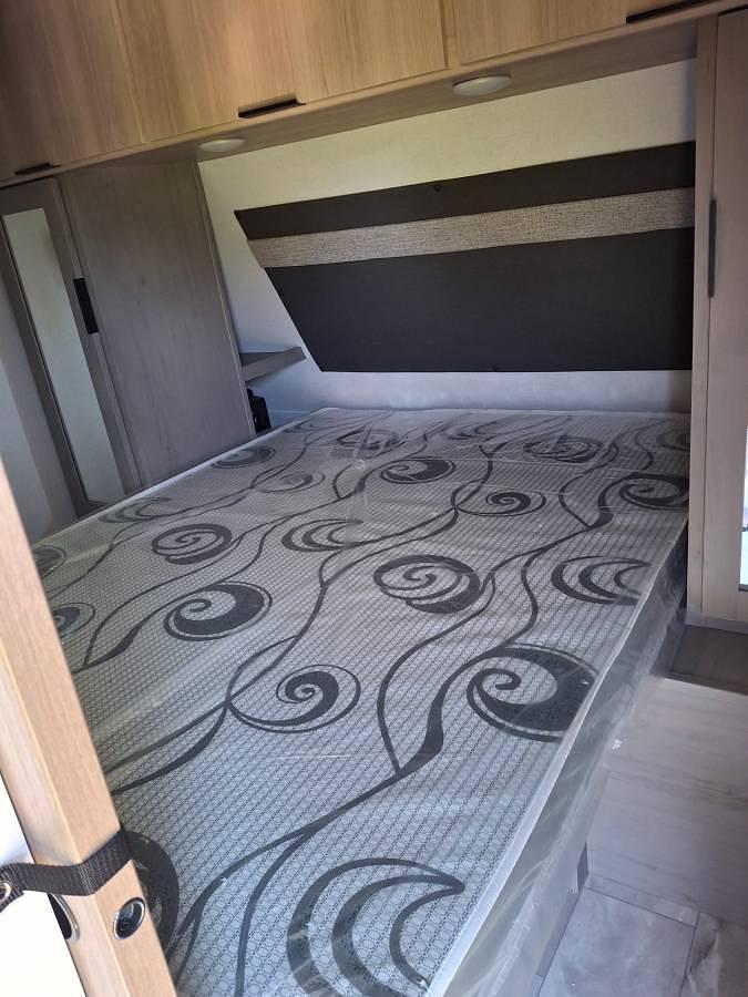 Used 2025 Keystone Kodiak trailer