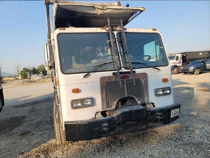 Used 2005 Peterbilt 320 Garbage Truck