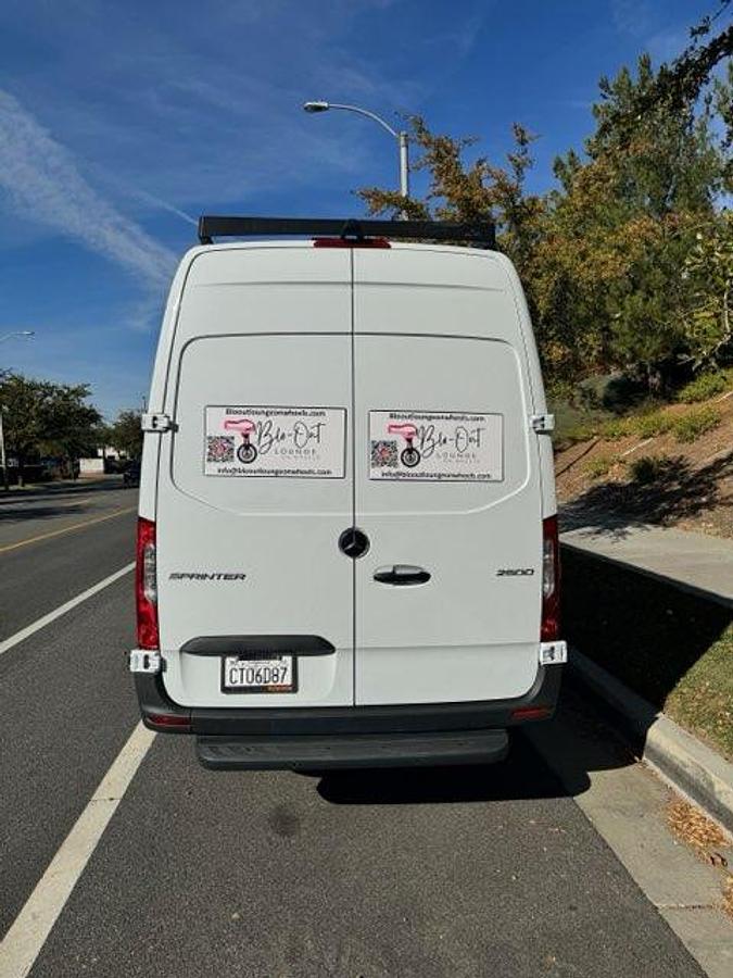 Used Salon Mobile Vehicle With Wash Bowl