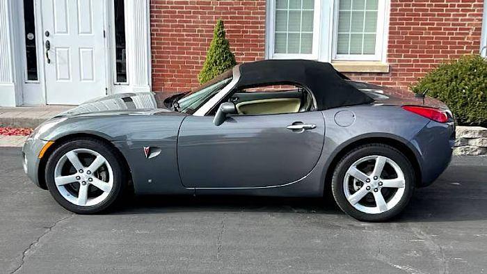 Used 2008 Pontiac Solstice