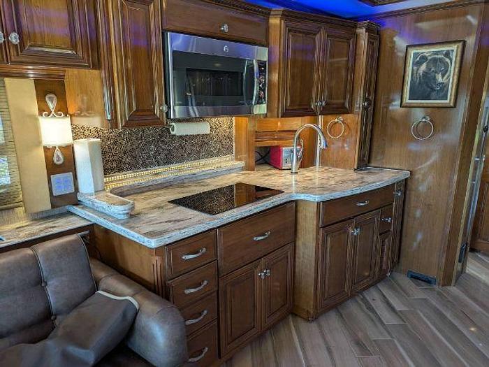 Used 2016 Newmar Essex 4519