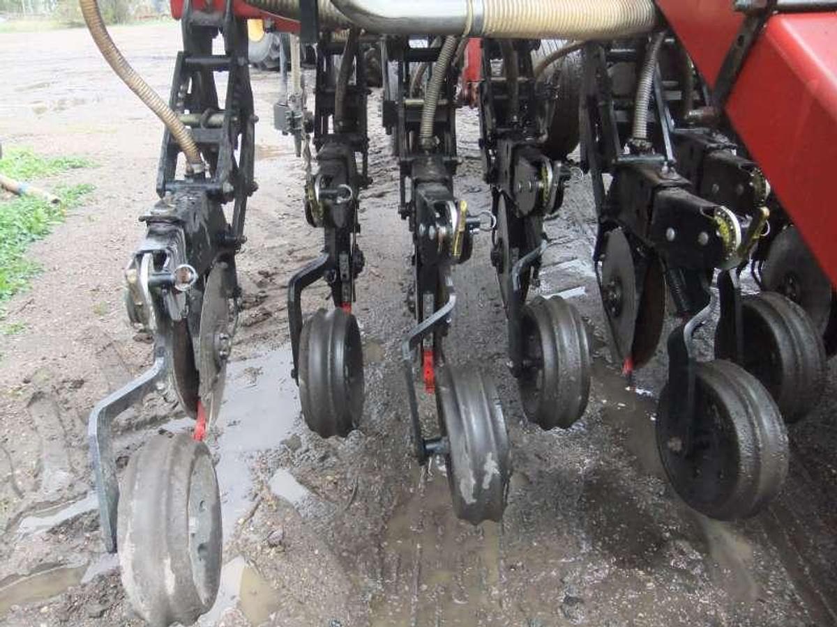 Used 2015 Salford 525 Disc Air Drill and Cart