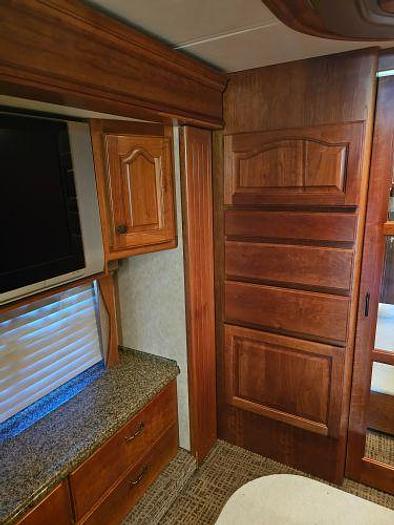Used 2005 Country Coach Affinity 730