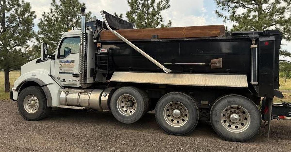 Used 2020 Kenworth T880
