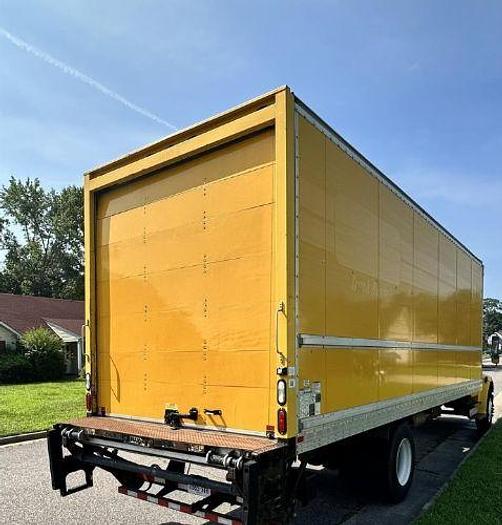 Used 2016 Freightliner BUSINESS CLASS M2 106