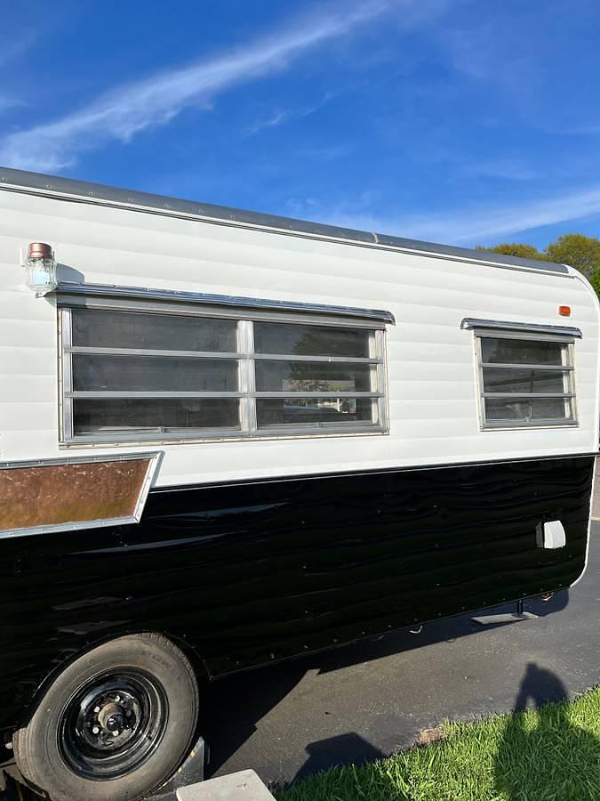 Used 1968 Holiday Vacationer