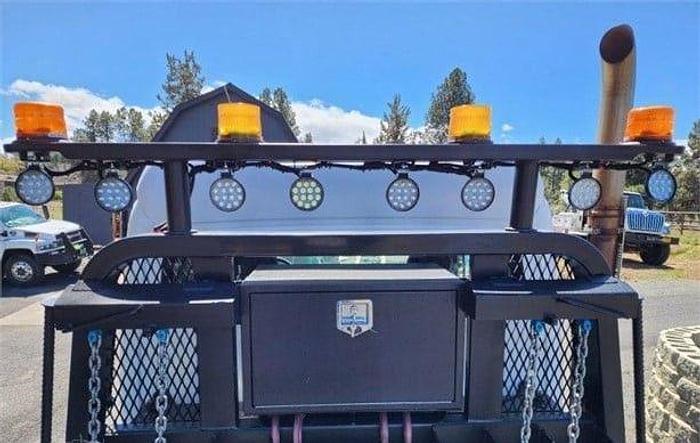 Used 2008 Freightliner BUSINESS CLASS M2 106