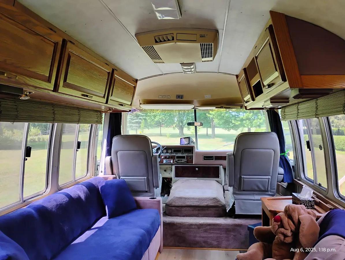 Used 1987 Airstream 34.5' Motorhome – 454 Chevrolet V8 – Automatic