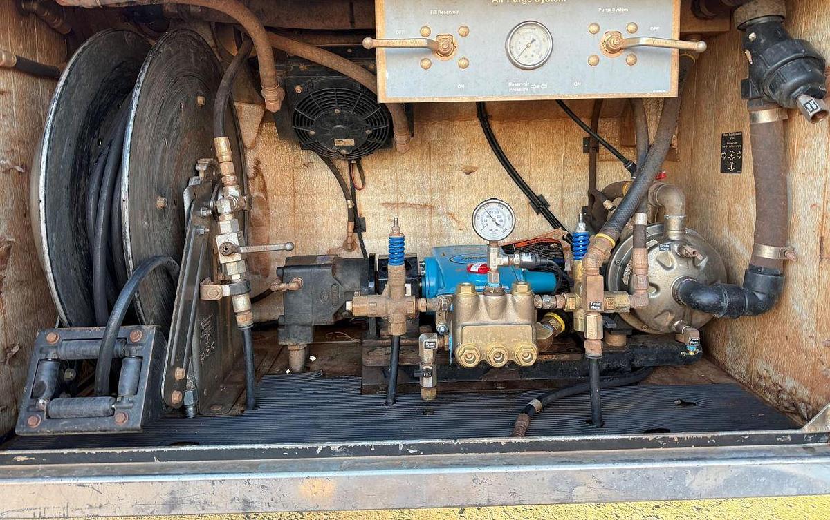 Used 2020 Kenworth T370