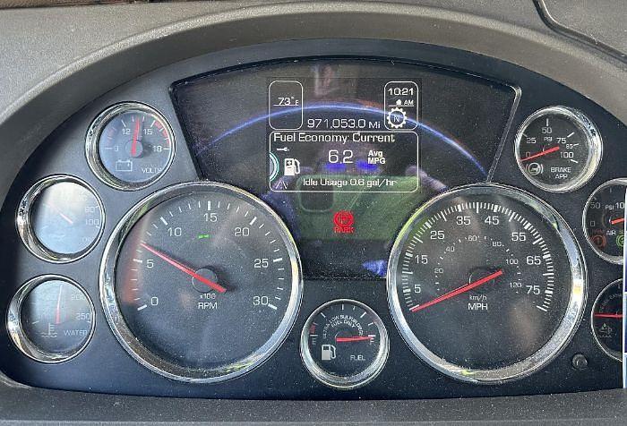 Used 2015 KENWORTH T680 156in ARI Custom Sleeper