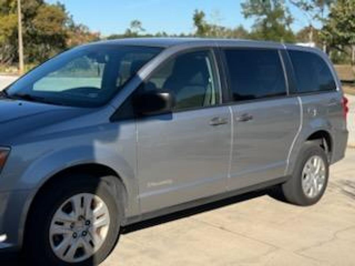 Used  2020 DODGE Grand SE Caravan Wheelchair Conversion Van