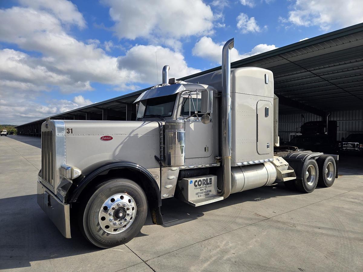 Used 1995 Peterbilt 379 Sleeper Semi Truck