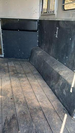 Used 2008 Dream Coach 3 Horse