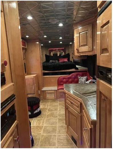 Used 2010 Hart 3 Horse Trailer With Living Quarters
