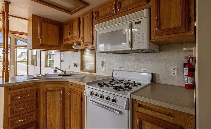 Used 2003 Breckenridge Park Model