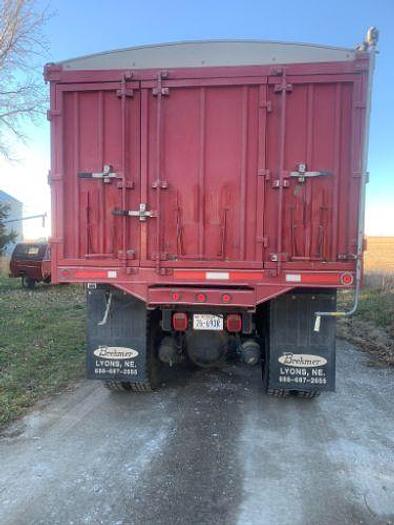 Used 1990 Ford L8000 Grain Truck