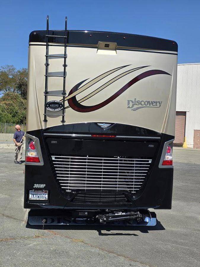 Used 2015 Fleetwood Discovery 40G Class A Motorhome