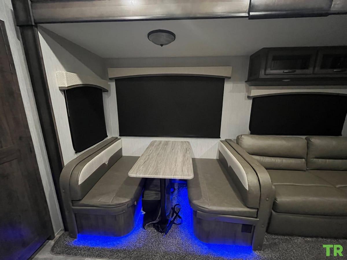 Used 2020 Sierra 3330bh