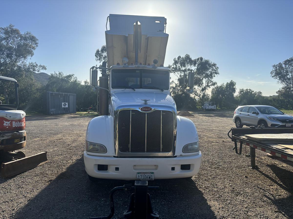 Used 2009 Peterbilt 386 Dump Truck