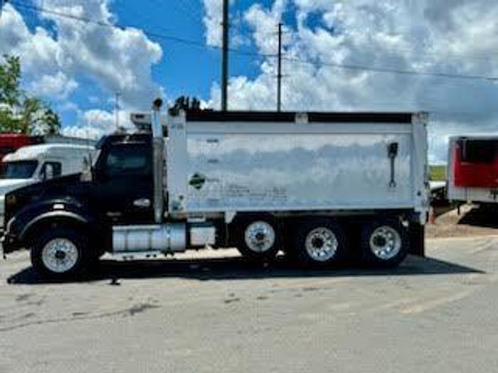 Used 2015 KENWORTH T880 Dump Truck