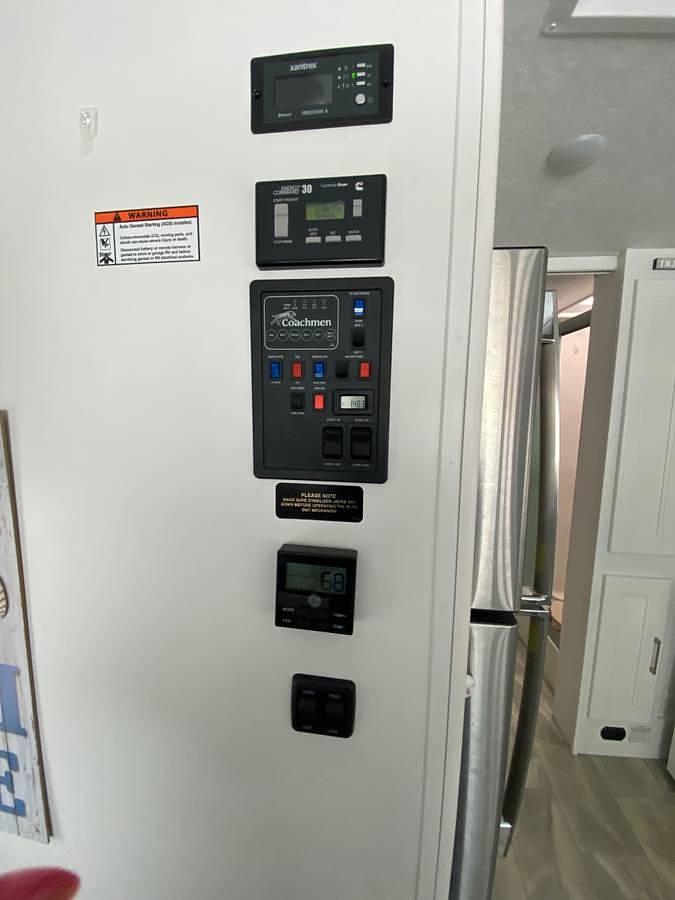 Used 2022 Coachmen Sportscoach 339DS