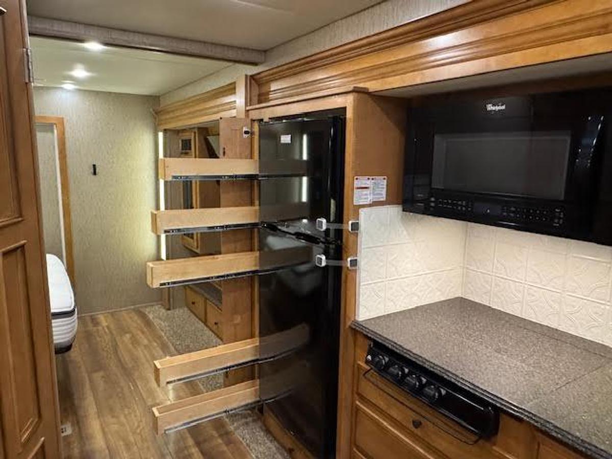 Used 2016 Newmar Canyon Star 3921 Class A Motorhome Toy Hauler