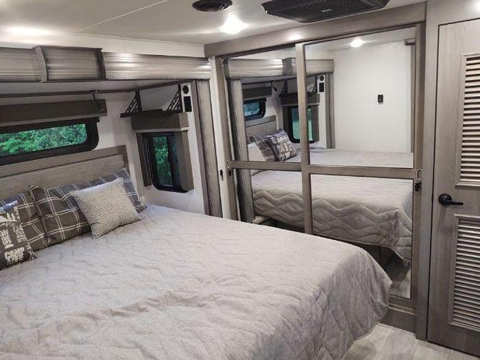 Used 2022 Keystone Montana 3855BR