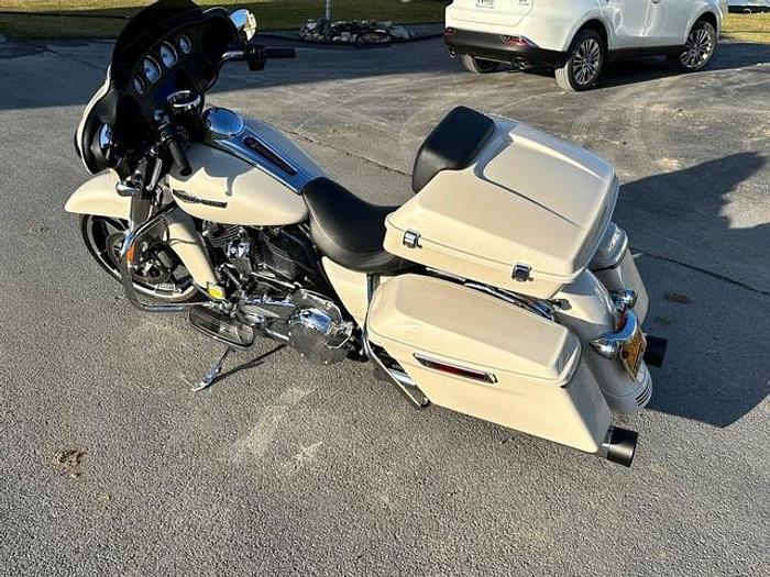 Used 2022 Harley-Davidson Street Glide