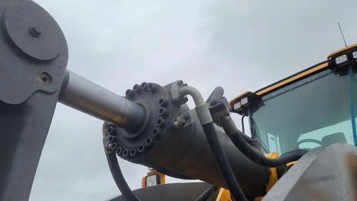 Used 2014 Volvo L350F