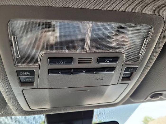 Used 2017 Toyota Highlander XLE AWD