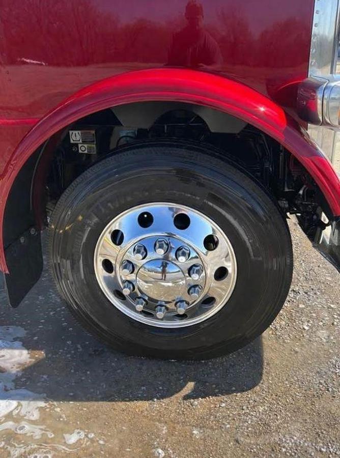 Used 2023 Peterbilt 389