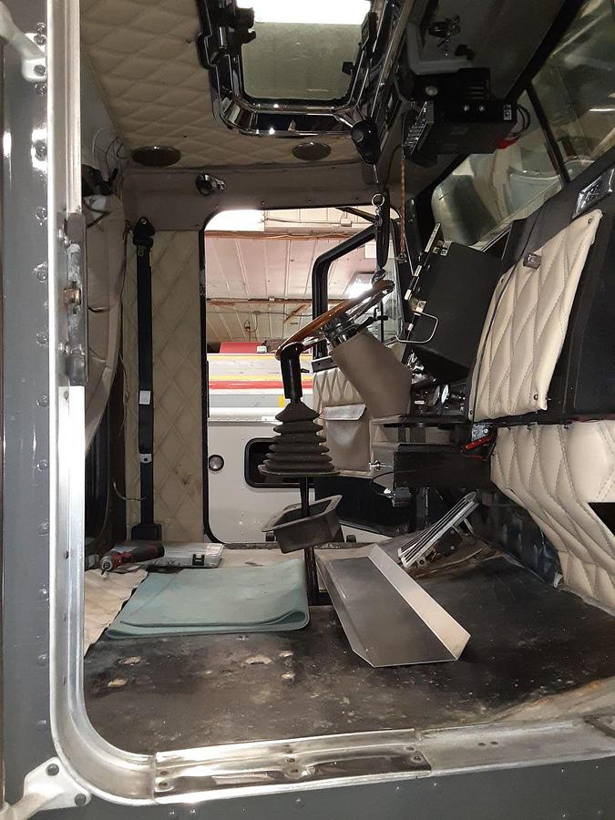 Used 2000 Kenworth W900 Conventional Sleeper Semi