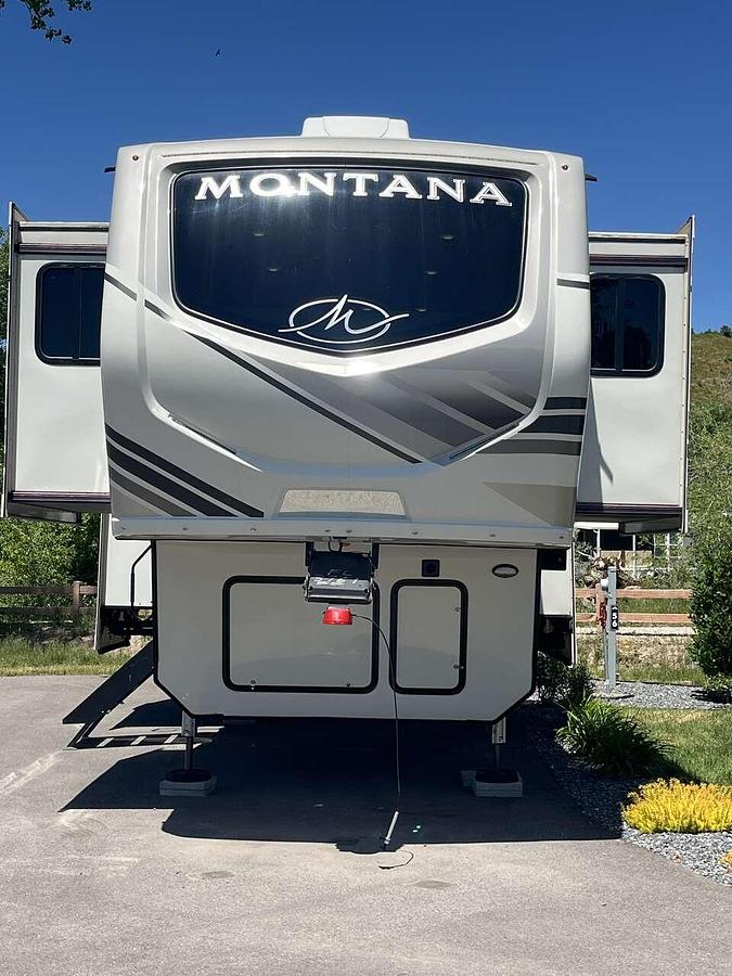 Used 2022 Keystone Montana 3761FL