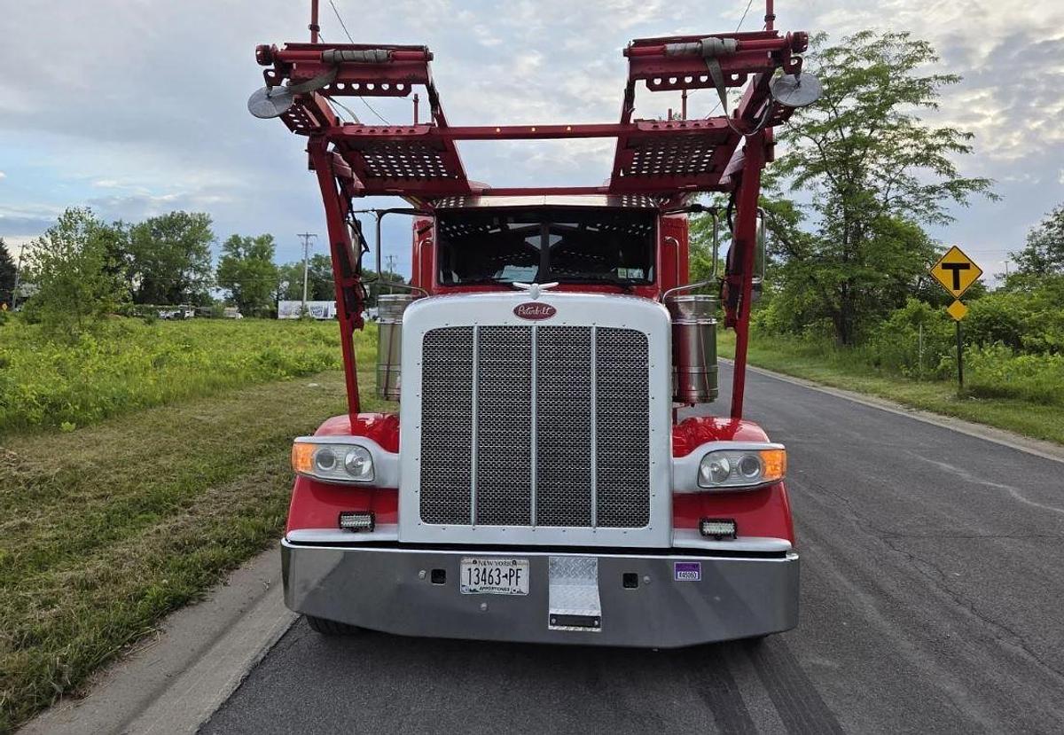 Used 2021 Peterbilt 389
