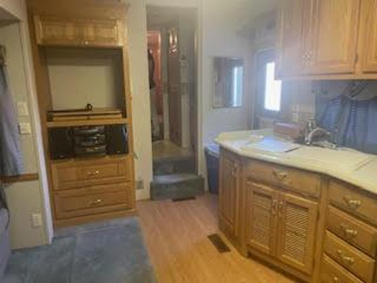 Used 2001 Newmar Mountain Aire 34RDCK Fifth Wheel