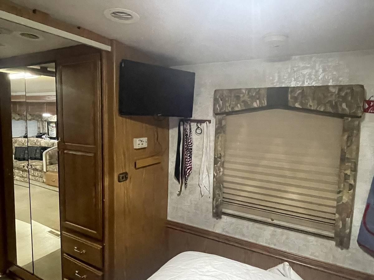 Used 1999 Itasca Suncruiser Diesel Pusher Class A Motorhome