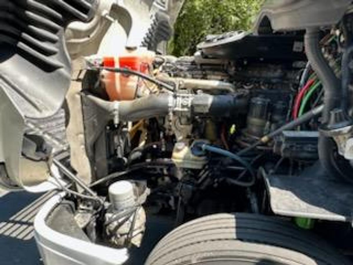 Used 2013 Freightliner Cascadia 125